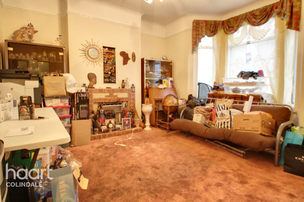 4 bedroom Terraced House West Hendon Broadway, NW9 £500,000 haart