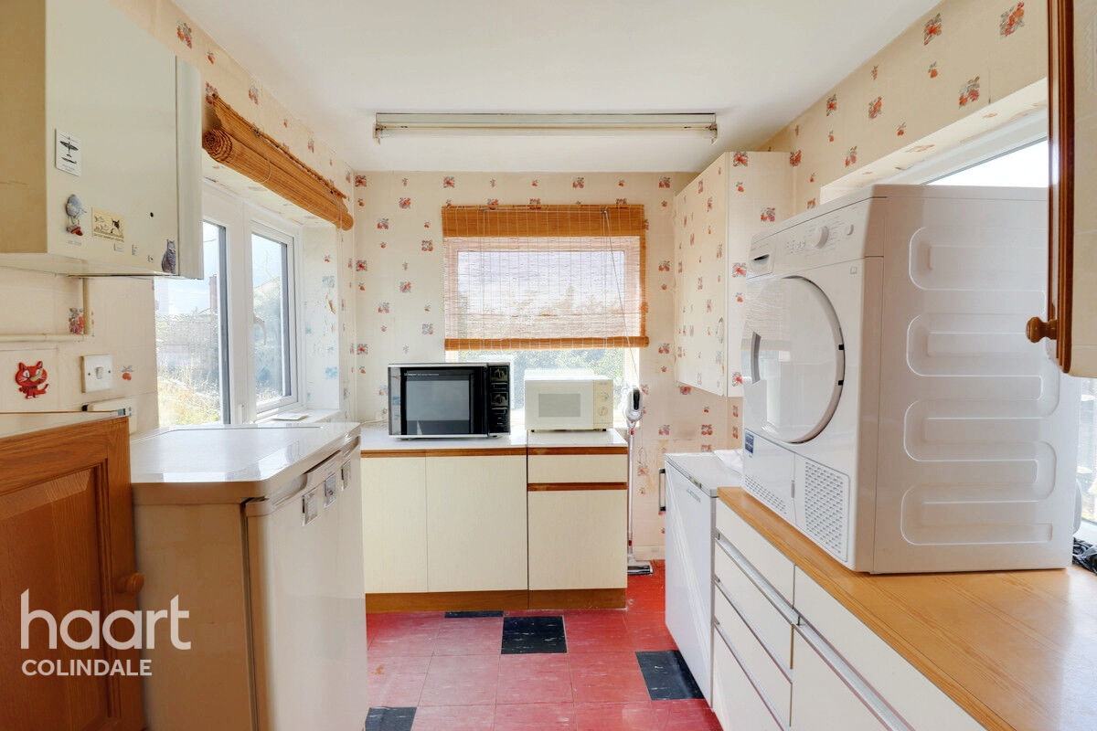 3 bedroom Semidetached house Hillside, Kingsbury, NW9 £550,000 haart