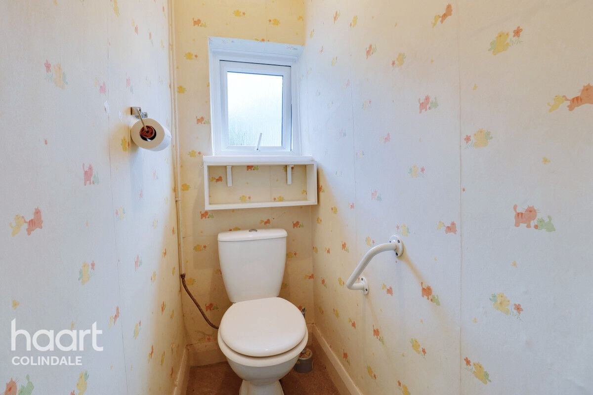 3 bedroom Semidetached house Hillside, Kingsbury, NW9 £550,000 haart