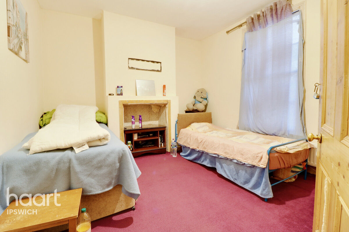 4 bedroom Town House Woodbridge Road East, Ipswich £200,000 haart