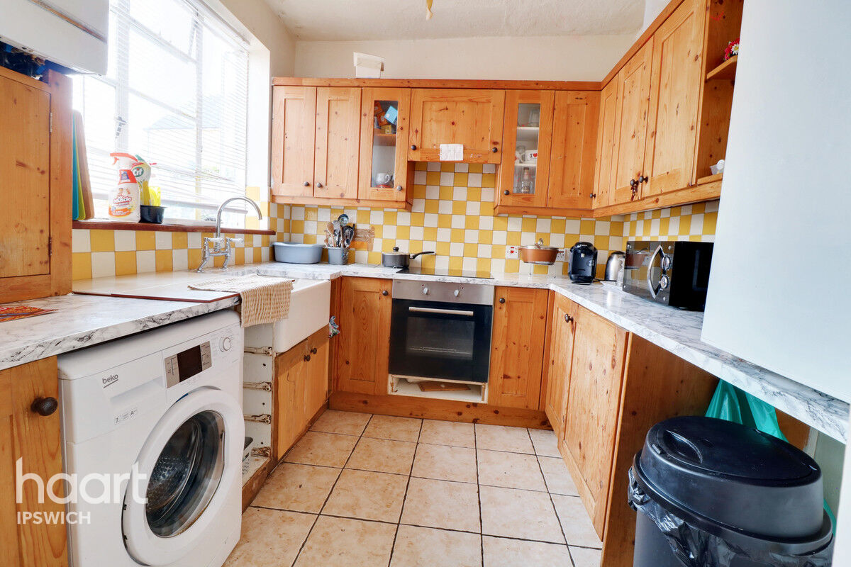 4 bedroom Town House Woodbridge Road East, Ipswich £200,000 haart