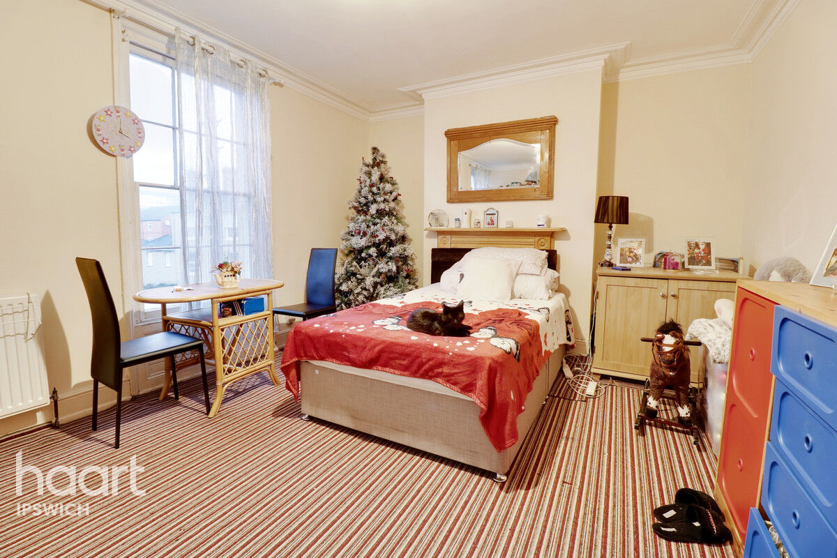 4 bedroom Town House Woodbridge Road East, Ipswich £220,000 haart