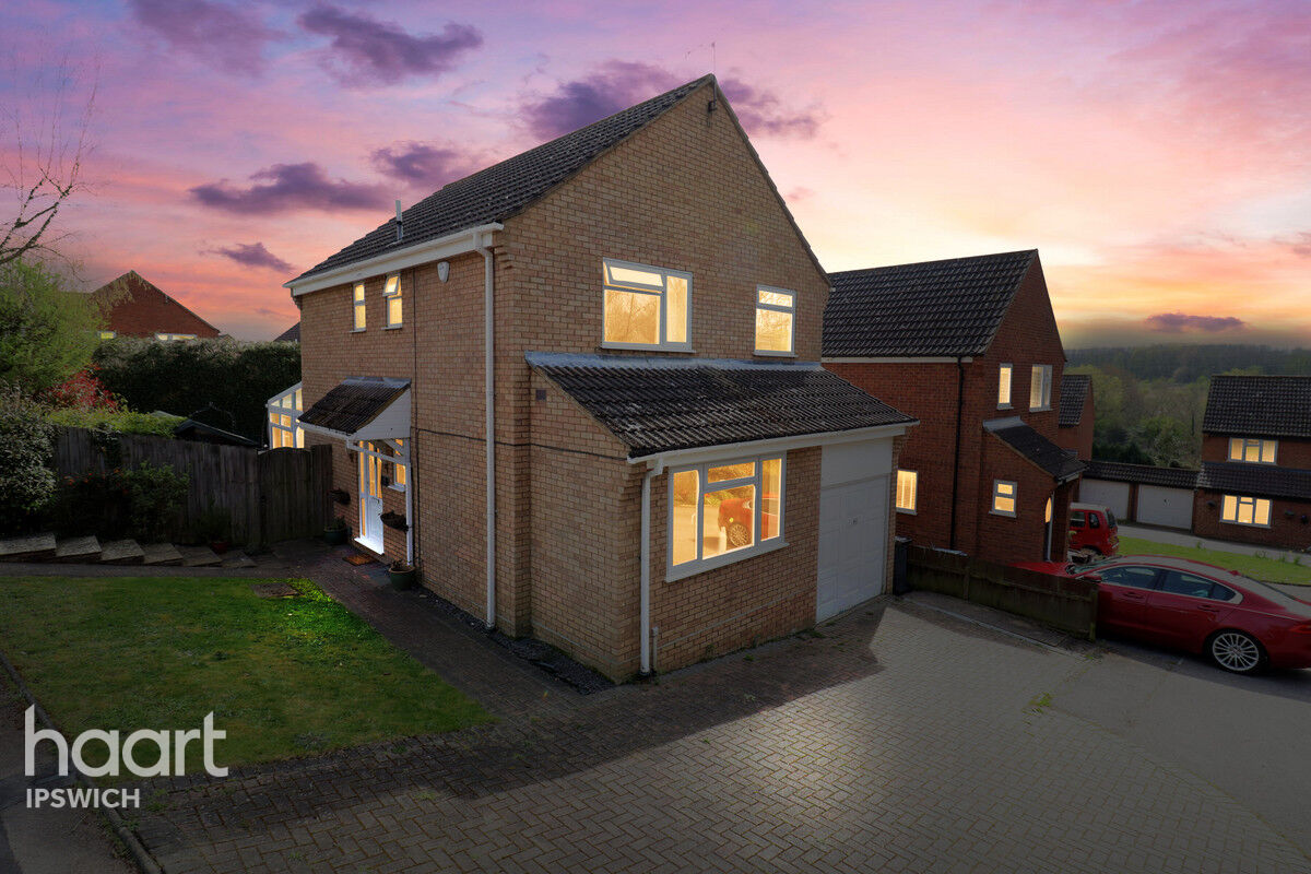 4 bedroom Detached house Bowland Drive, Ipswich £370,000 haart