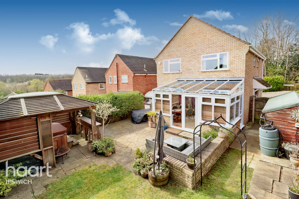 4 bedroom Detached house Bowland Drive, Ipswich £370,000 haart