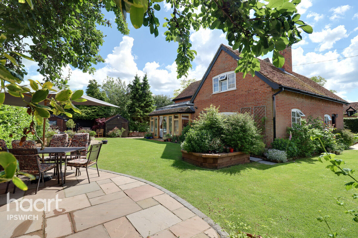 3 bedroom Detached house The Street, Ipswich £700,000 haart