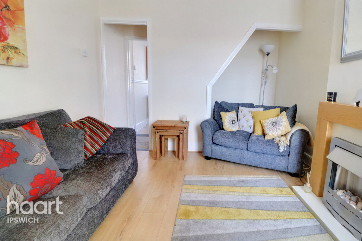 2 bedroom Terraced House Spring Road, Ipswich £170,000 haart