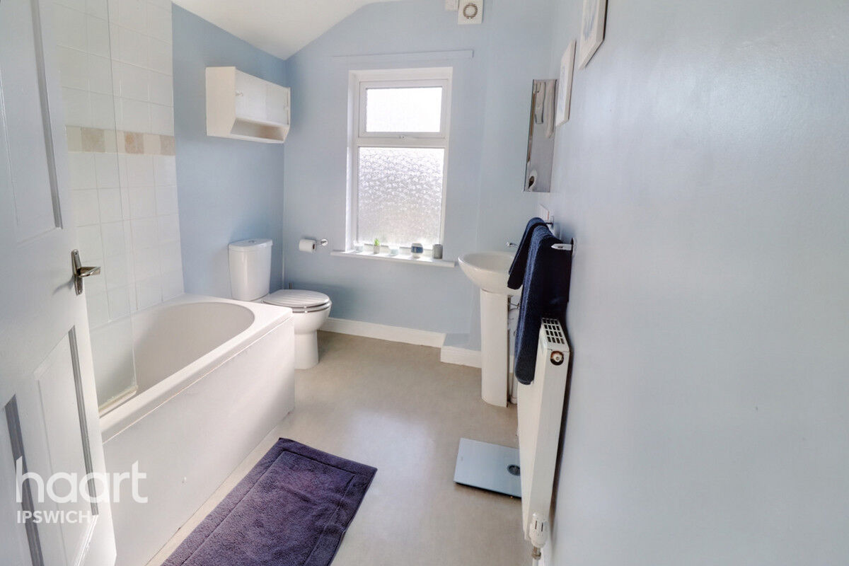 2 bedroom Terraced House Spring Road, Ipswich £170,000 haart