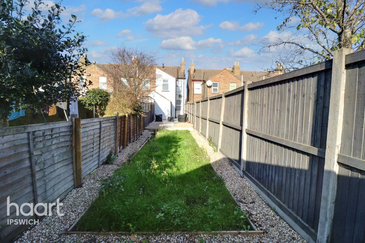 2 bedroom Terraced House Spring Road, Ipswich £170,000 haart