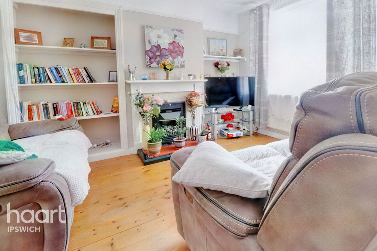 3 bedroom Terraced House Curriers Lane, Ipswich £245,000 haart