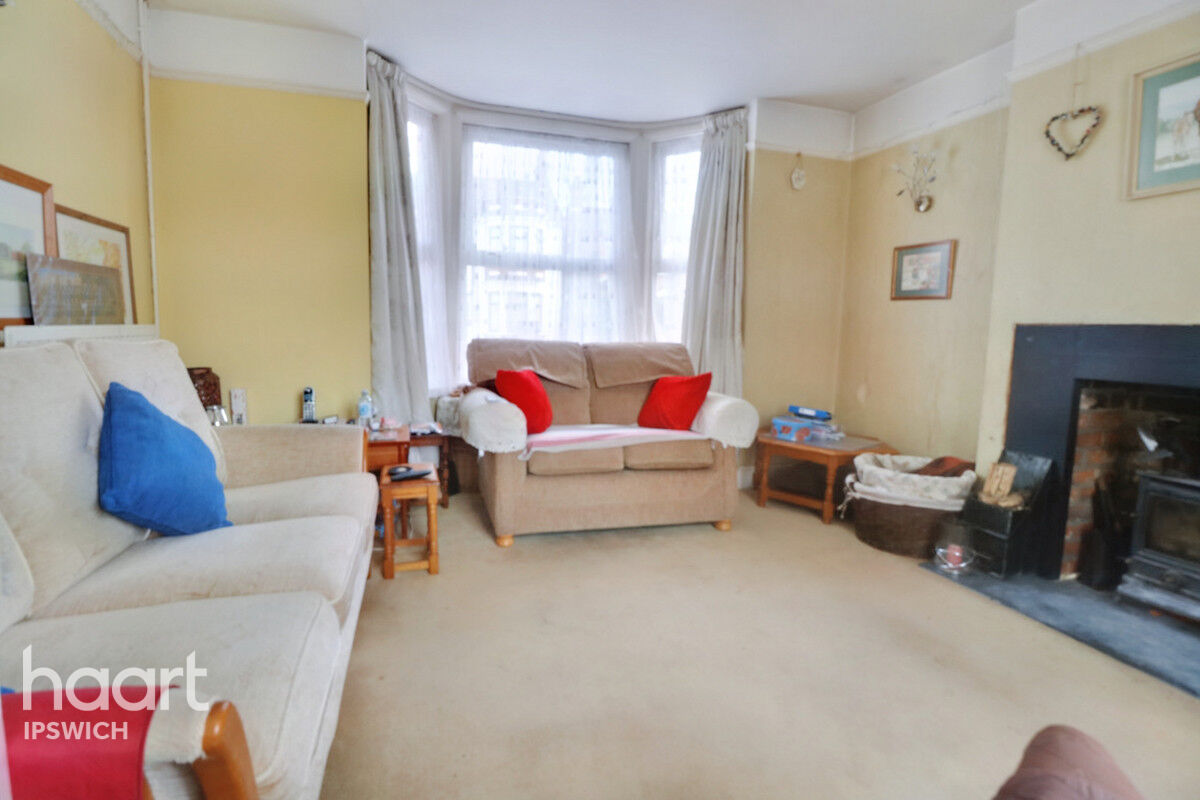 4 bedroom Semidetached house Cauldwell Hall Road, IPSWICH £475,000