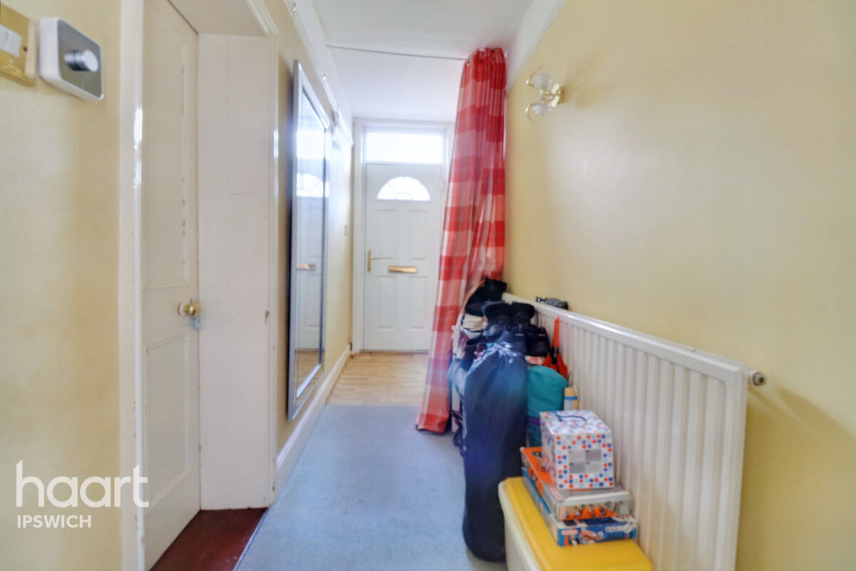 4 bedroom Semidetached house Cauldwell Hall Road, IPSWICH £475,000