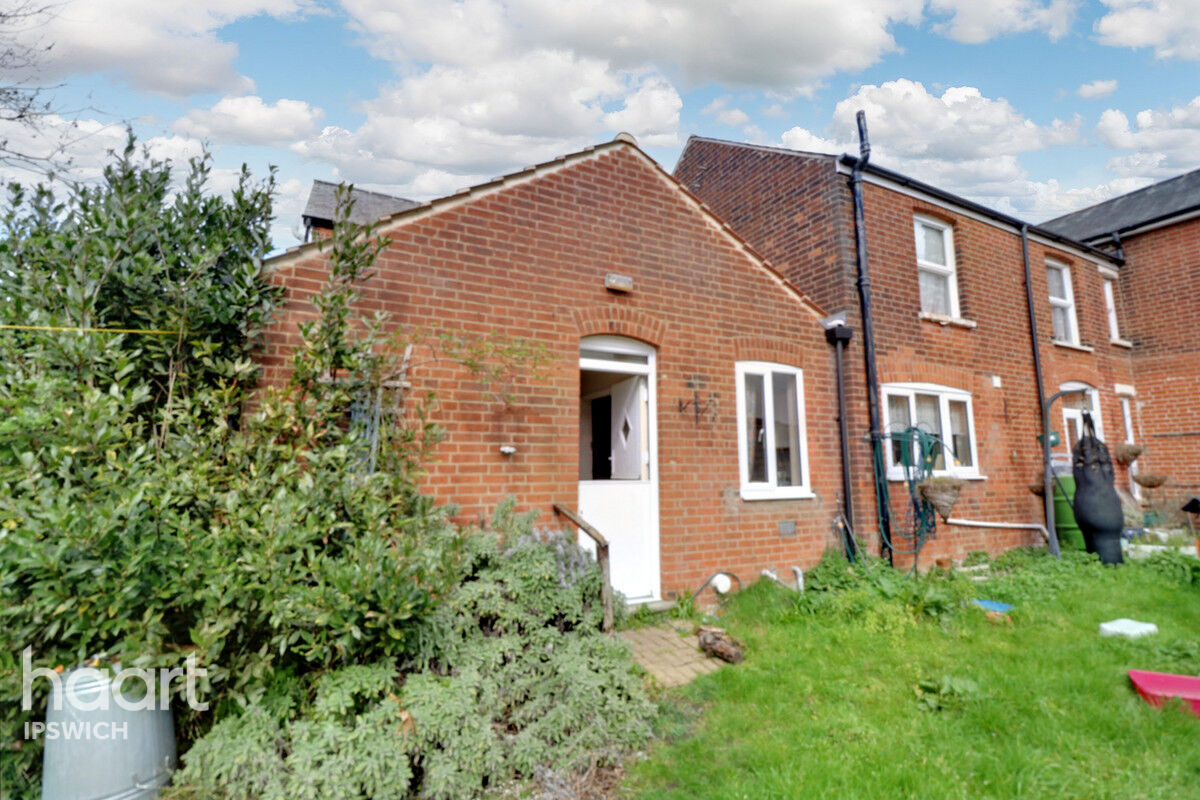 4 bedroom Semidetached house Cauldwell Hall Road, IPSWICH £475,000