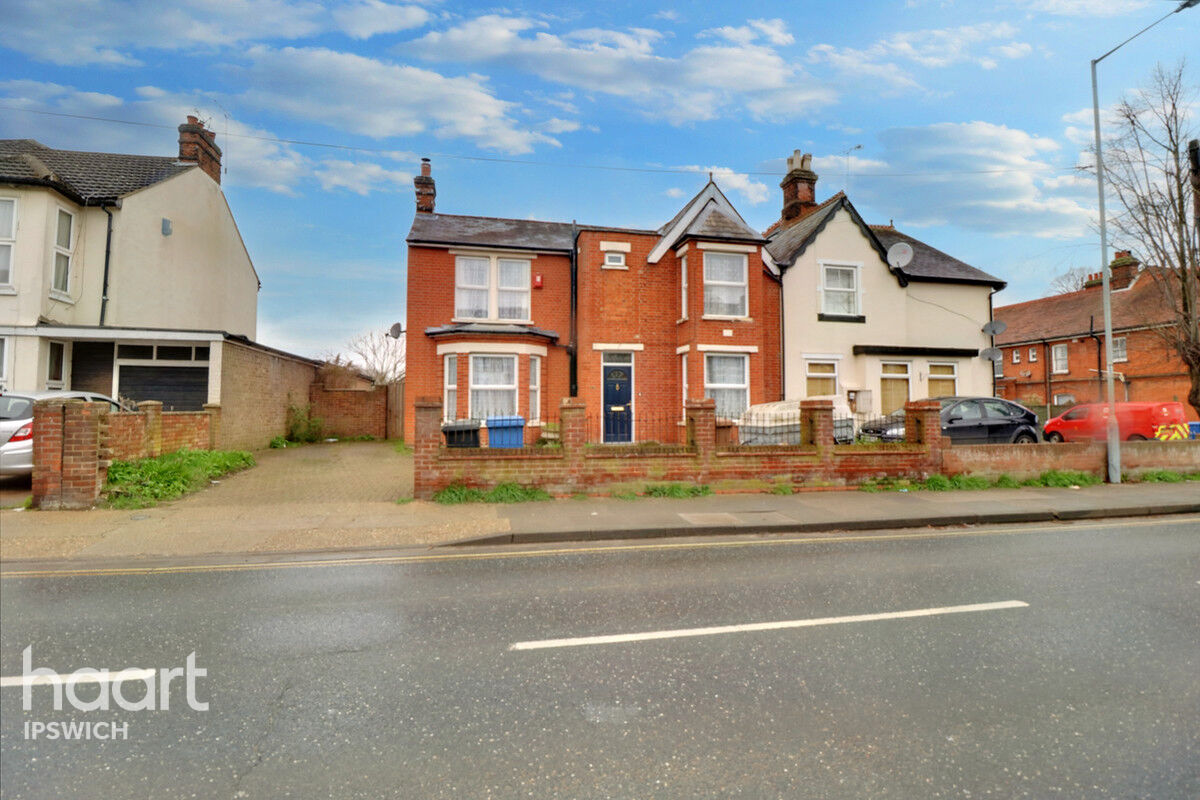 4 bedroom Semidetached house Cauldwell Hall Road, IPSWICH £475,000