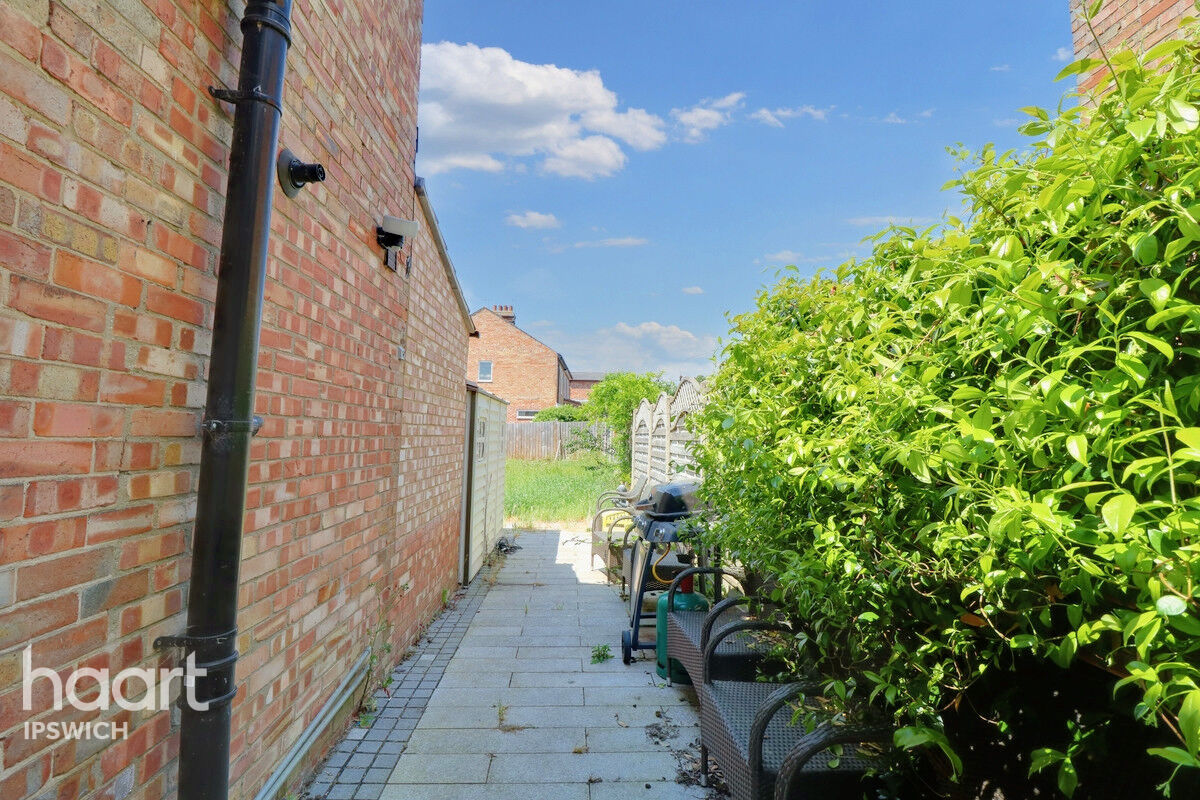 3 bedroom Semidetached house Sherrington Road, Ipswich £280,000