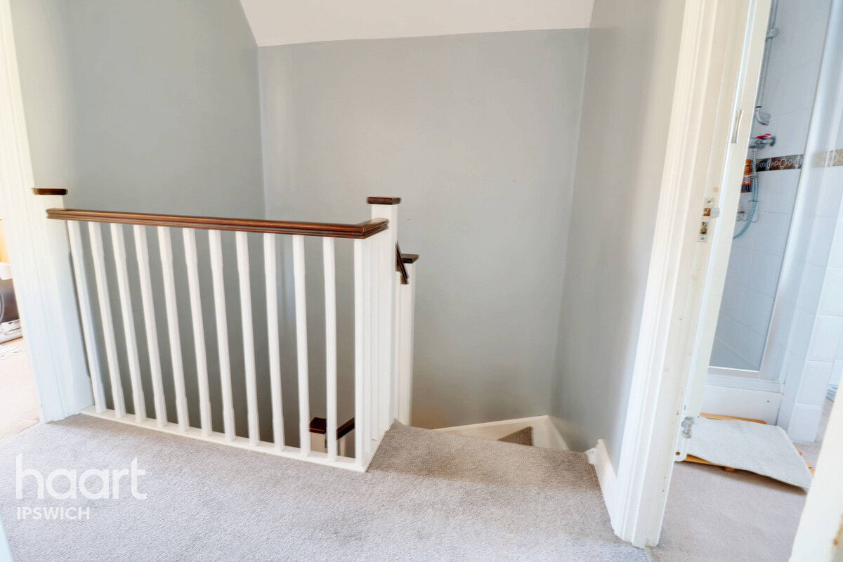 4 bedroom Town House Meadow Crescent, Ipswich £365,000 haart