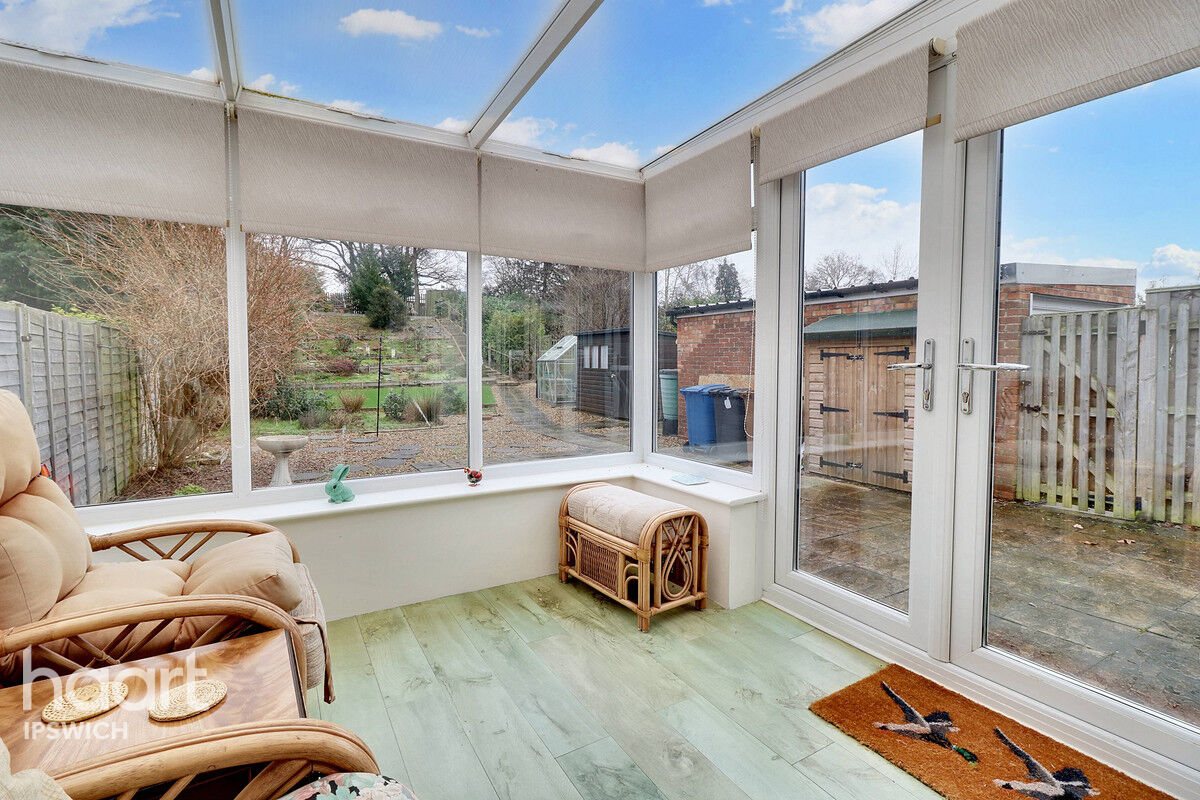 2 bedroom Semidetached bungalow St Augustines Gardens, Ipswich £