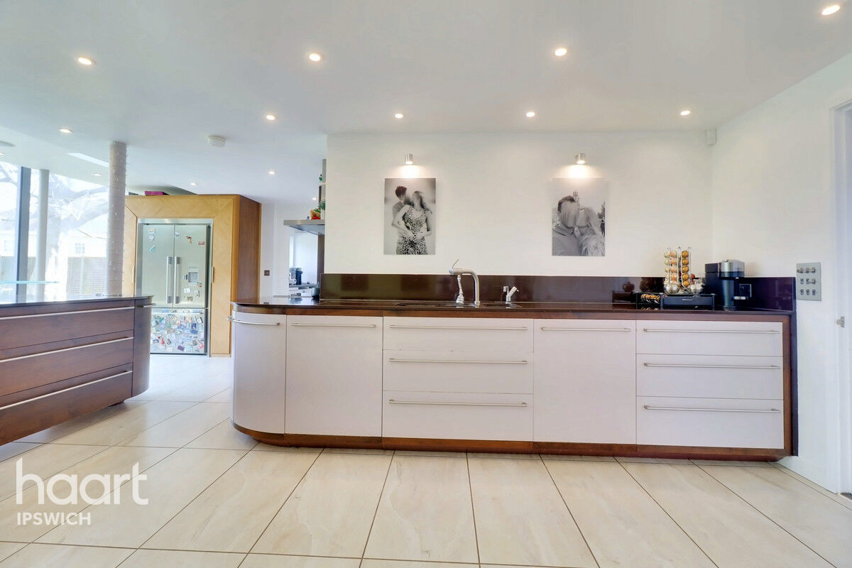 5 bedroom Detached house Vermont Road, Ipswich £1,000,000 haart