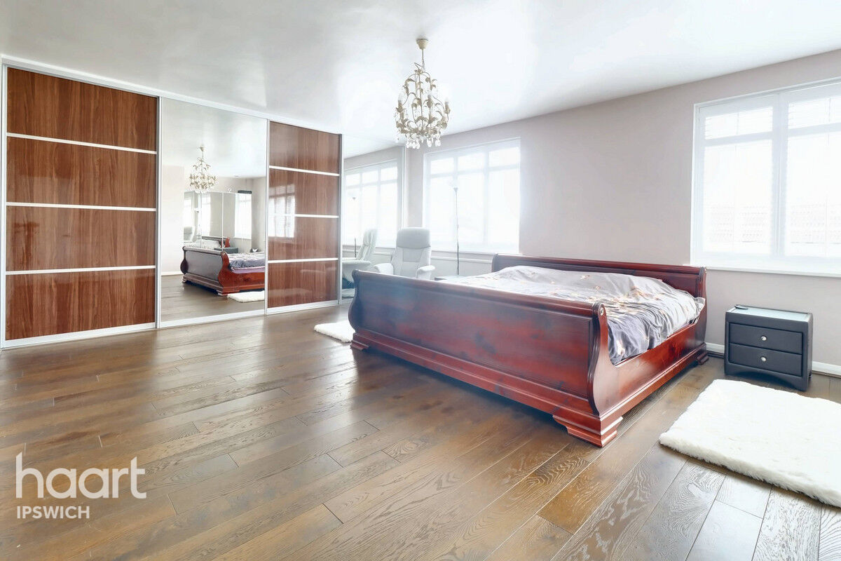 5 bedroom Detached house Vermont Road, Ipswich £1,000,000 haart