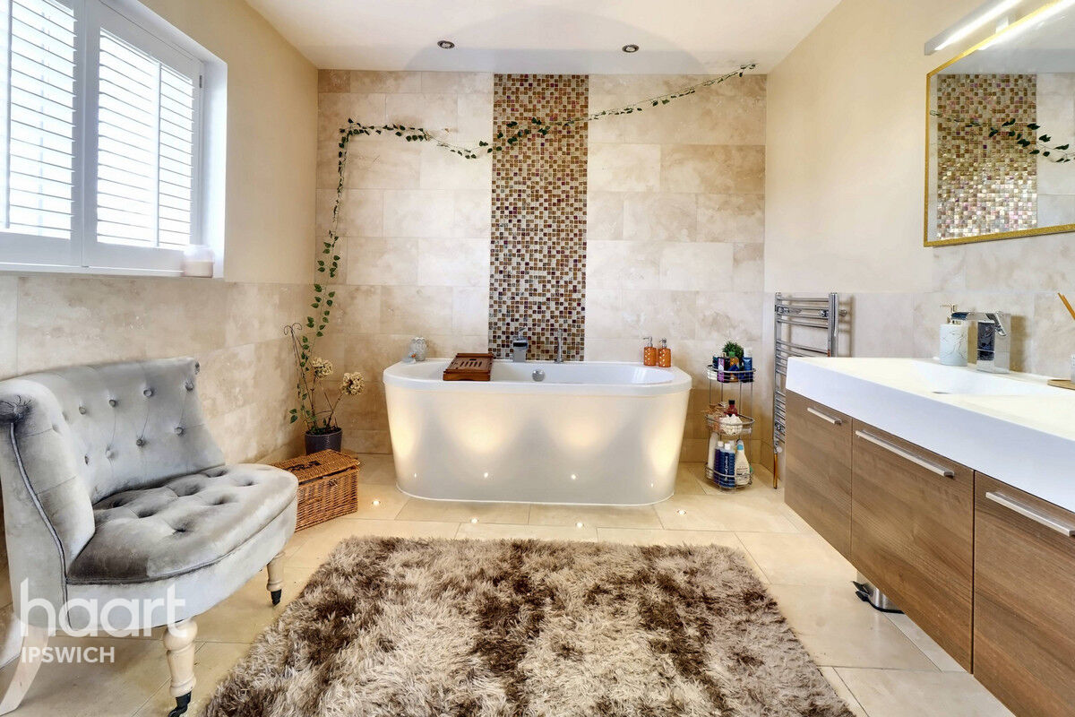 5 bedroom Detached house Vermont Road, Ipswich £1,000,000 haart