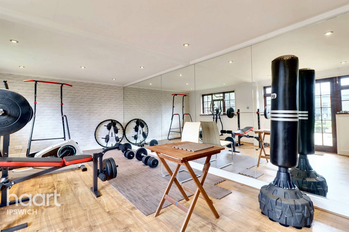 5 bedroom Detached house Vermont Road, Ipswich £1,000,000 haart