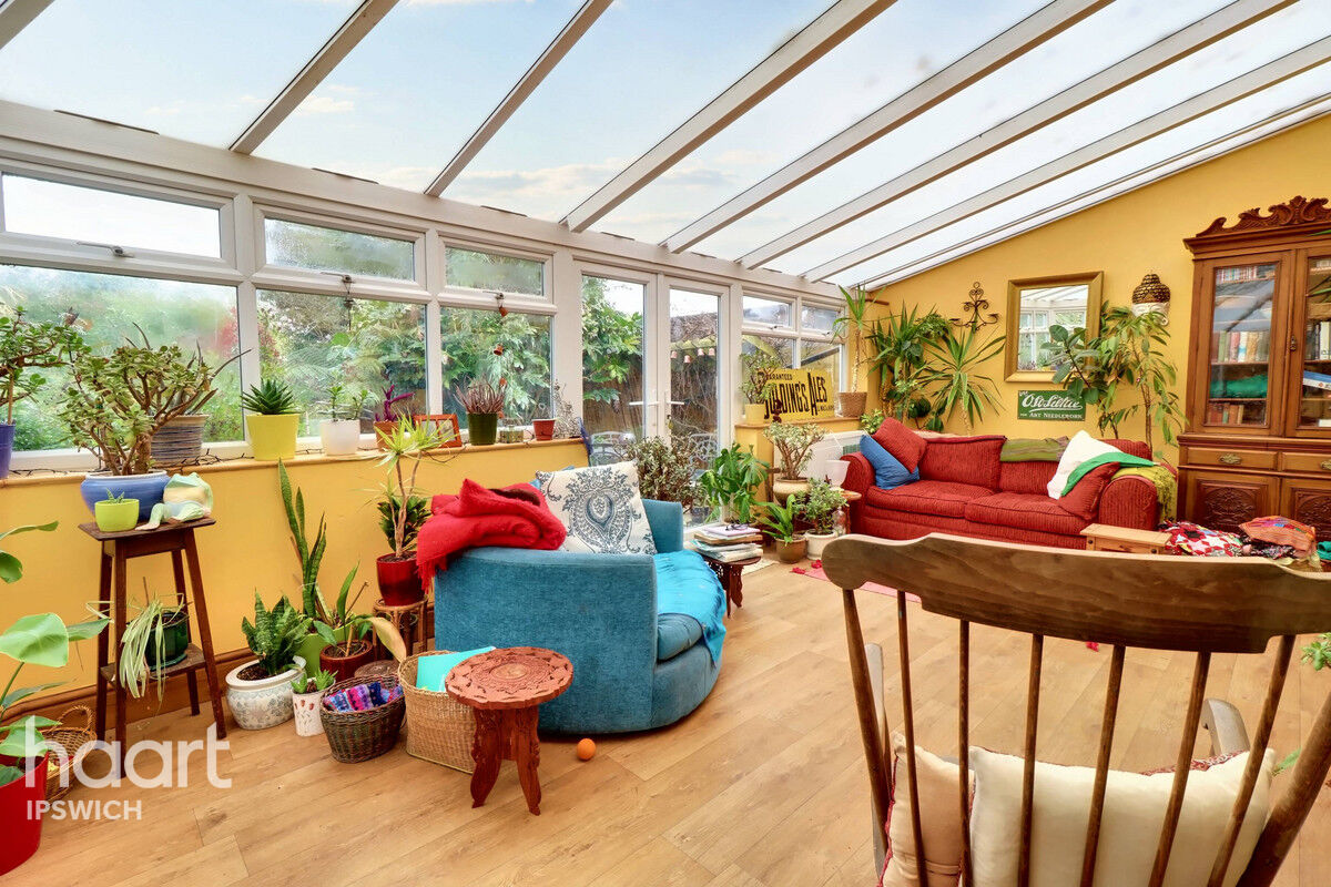 3 bedroom Semidetached house Old Kirton Road, Felixstowe £325,000