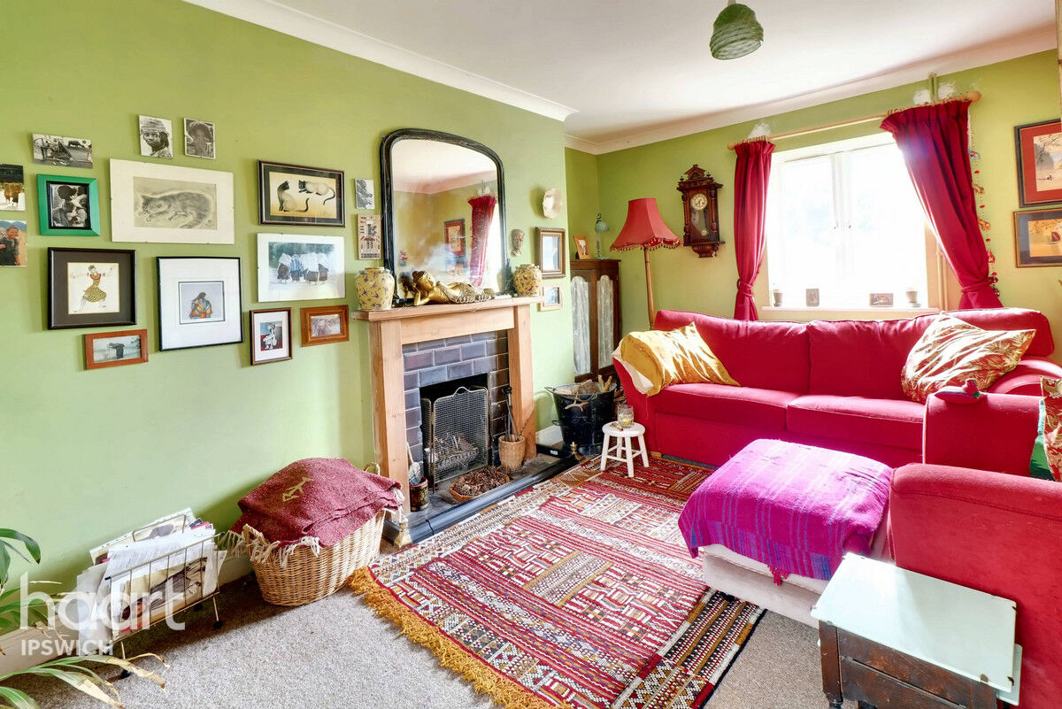 3 bedroom Semidetached house Old Kirton Road, Felixstowe £325,000