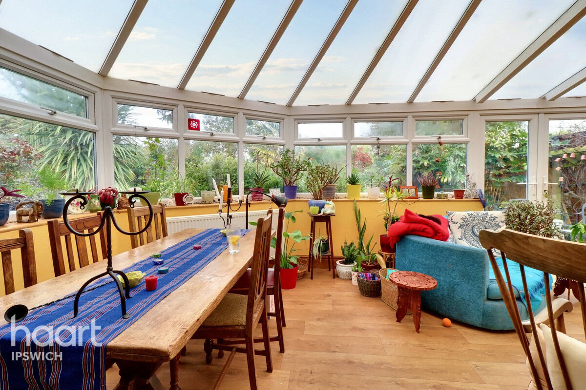 3 bedroom Semidetached house Old Kirton Road, Felixstowe £325,000