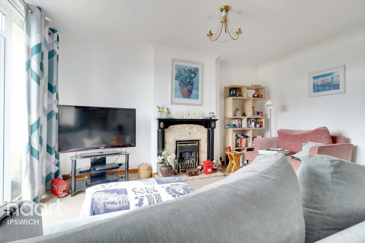 3 bedroom Semidetached house Henniker Road, Ipswich £250,000 haart