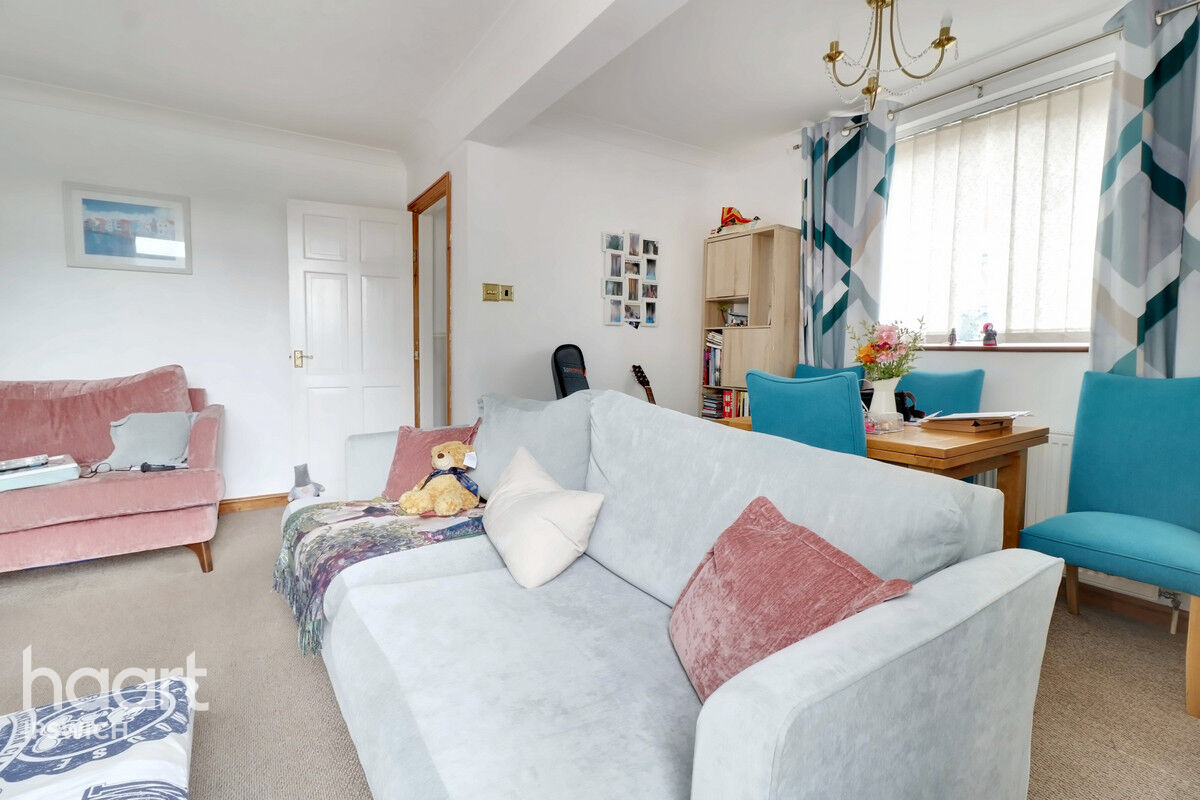 3 bedroom Semidetached house Henniker Road, Ipswich £250,000 haart