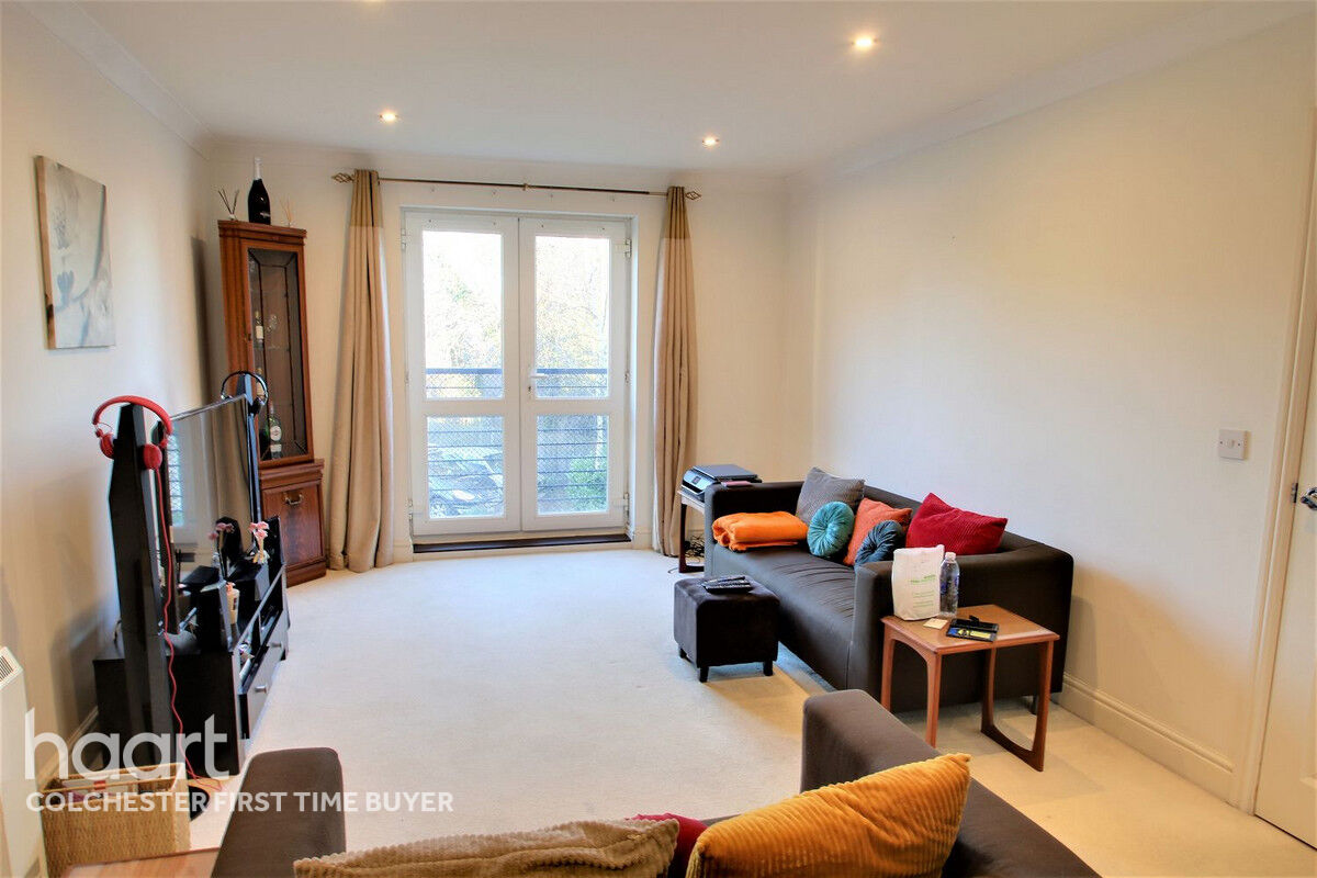 2 bedroom Flat Bloyes Mews, Colchester £150,000 haart