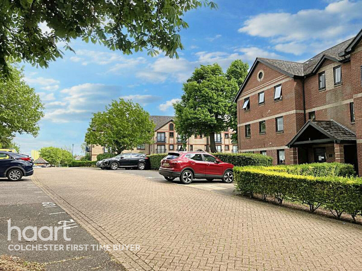 2 bedroom Apartment Claremont Heights, Colchester £140,000 haart