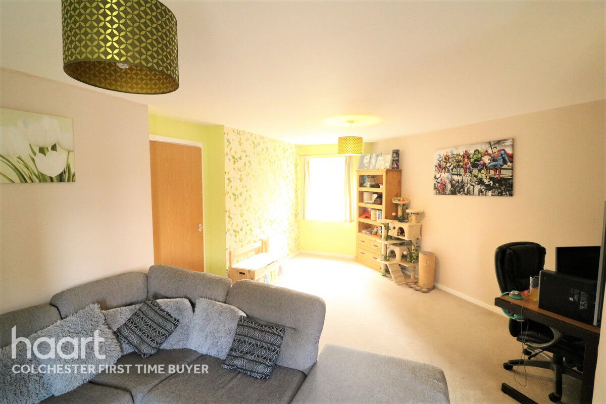2 bedroom Apartment Salamanca Way, Colchester £42,500 haart