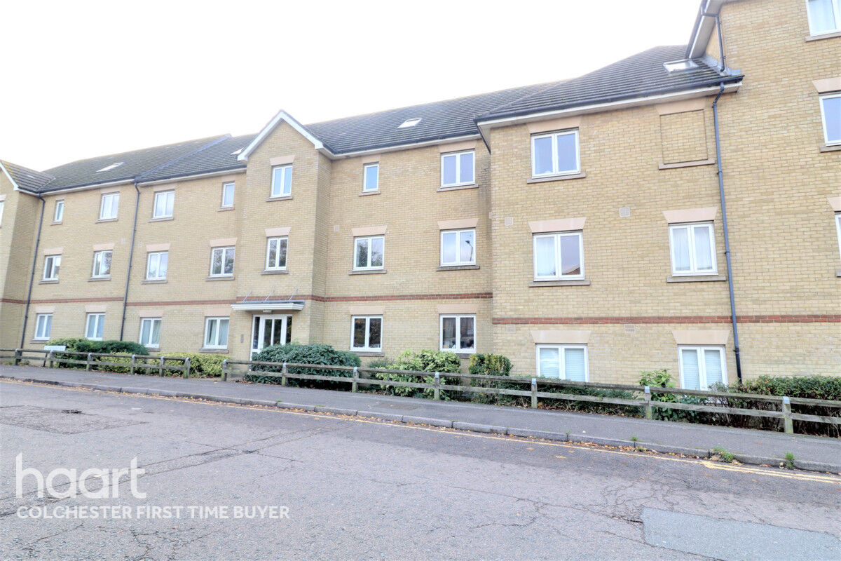 2 bedroom Apartment Clarendon Way, Colchester £175,000 haart