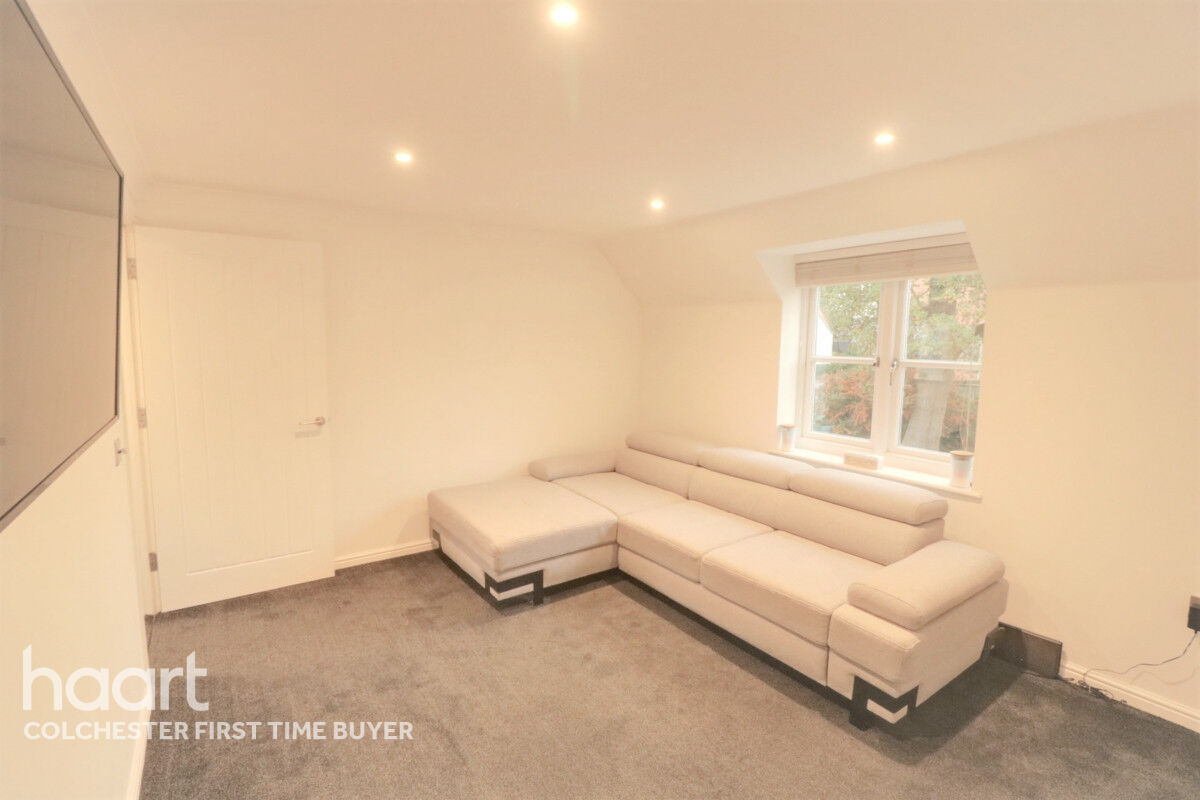 2 bedroom Coach House Waterside Lane, Colchester £225,000 haart