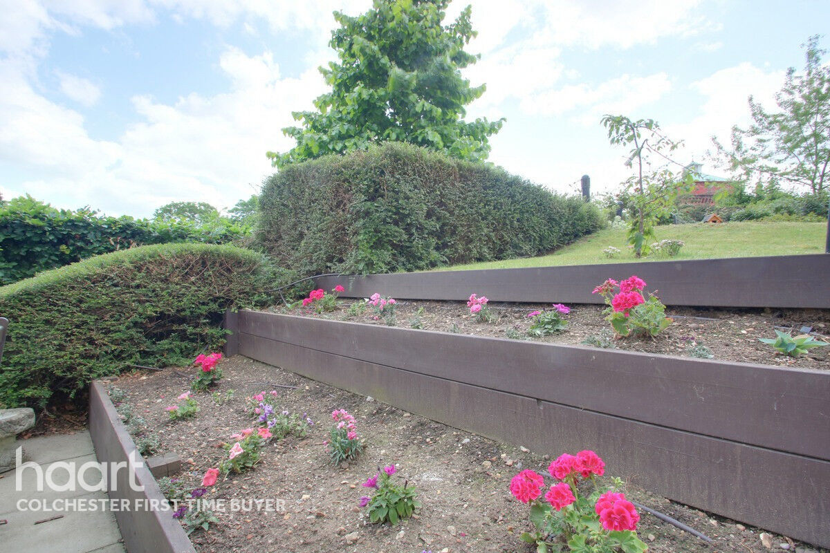 1 bedroom Apartment St Marys Fields, Colchester £75,000 haart