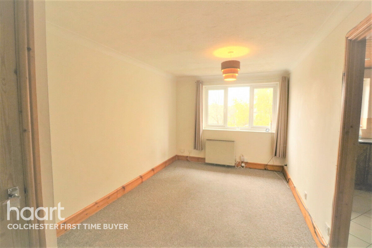 1 bedroom Chinook, Colchester £125,000 haart