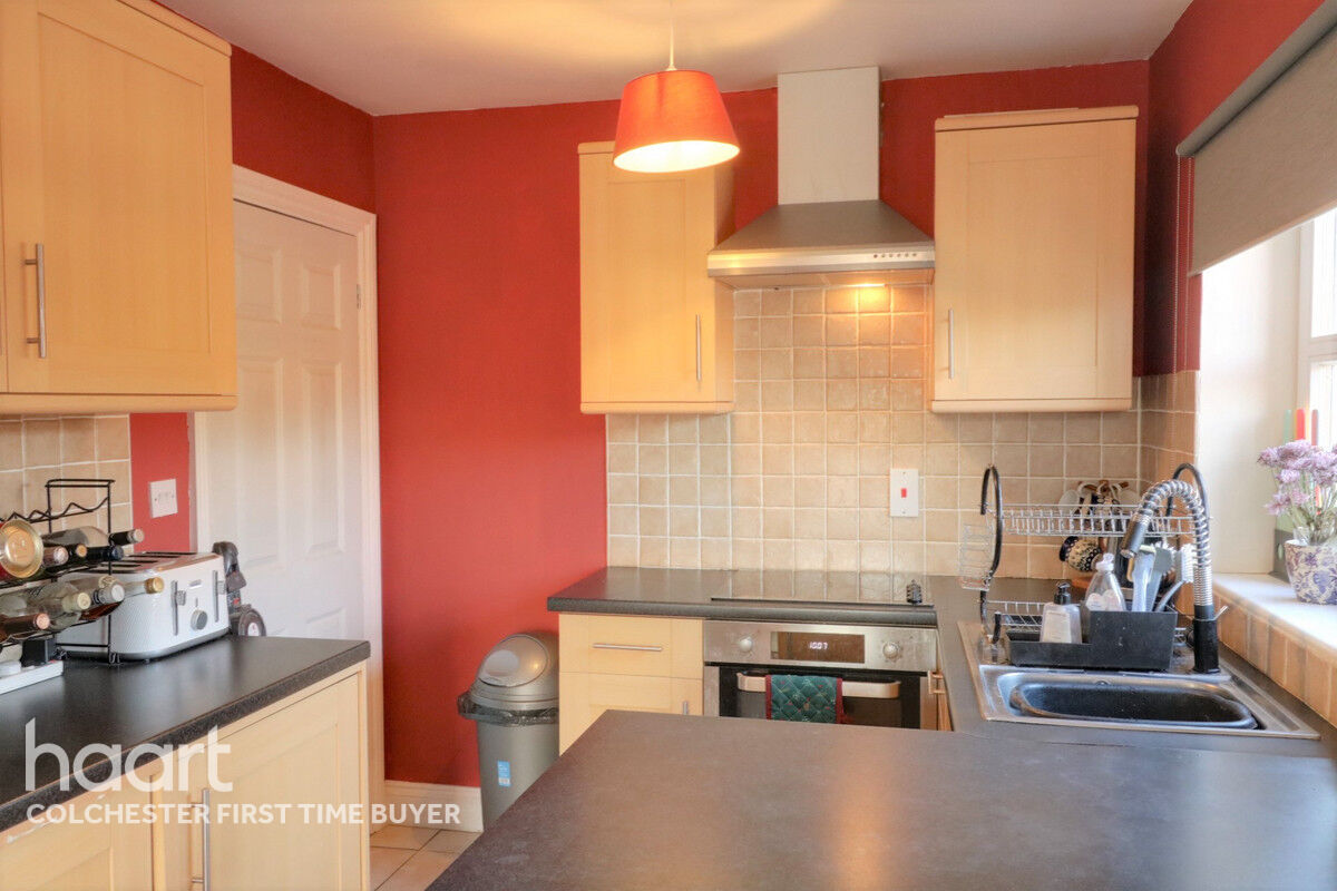 2 bedroom Semidetached house Bourne Road, Colchester £200,000 haart
