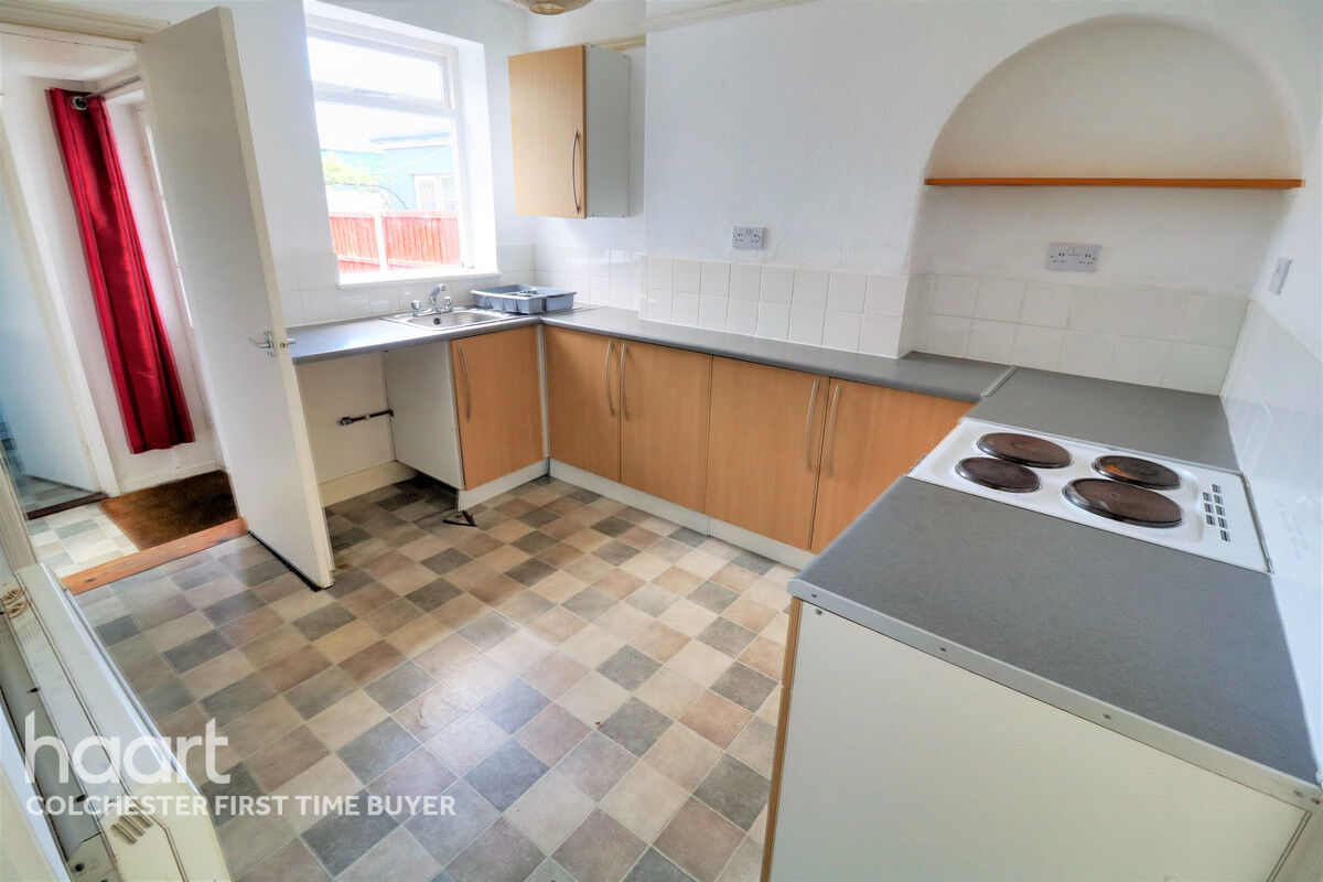 2 bedroom Terraced House Kendall Road, Colchester £225,000 haart