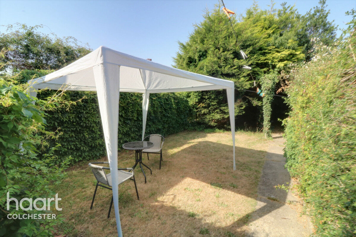 2 bedroom End of terrace house Margaret Road, Colchester £250,000 haart