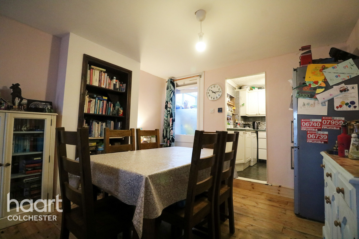 3 bedroom End of terrace house Old Heath Road, Colchester £260,000