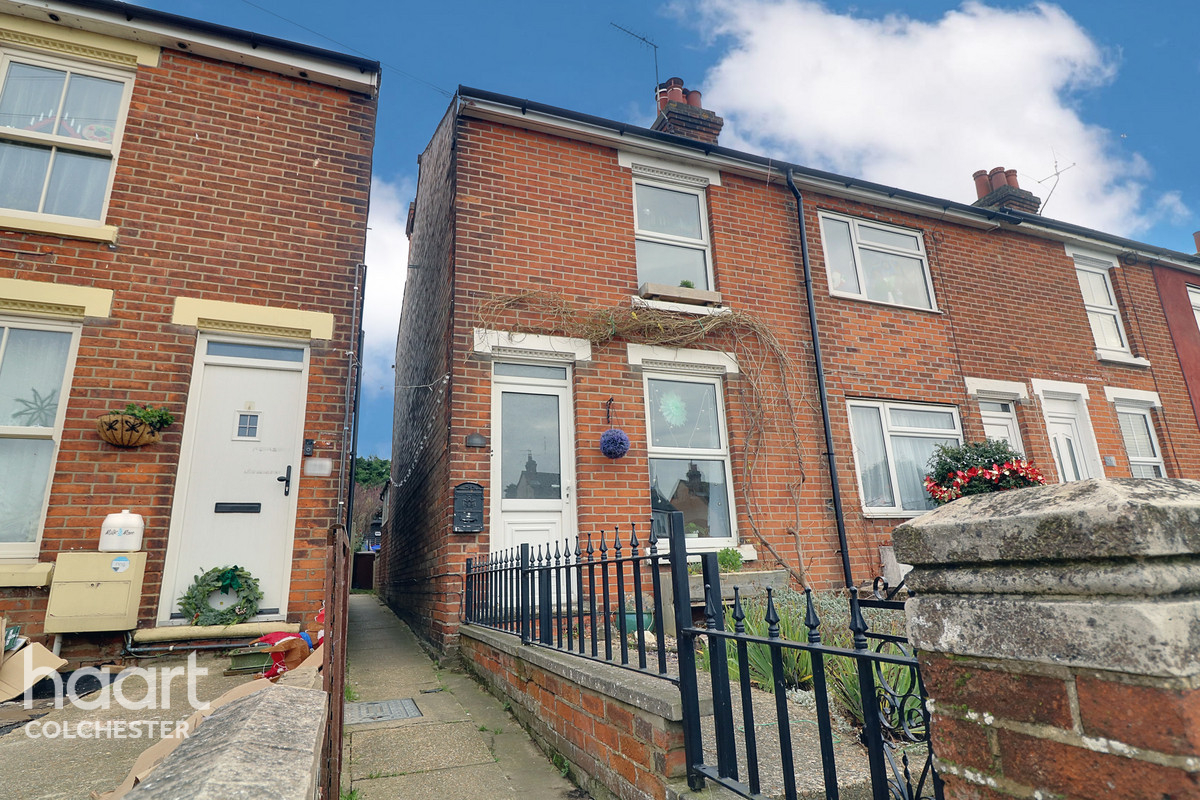 3 bedroom End of terrace house | Old Heath Road, Colchester | £260,000 ...