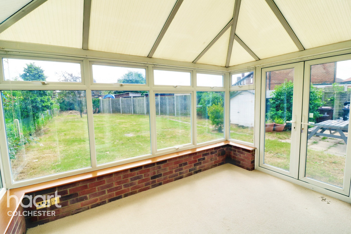 3 bedroom Semidetached house Winstree Road, Colchester £350,000