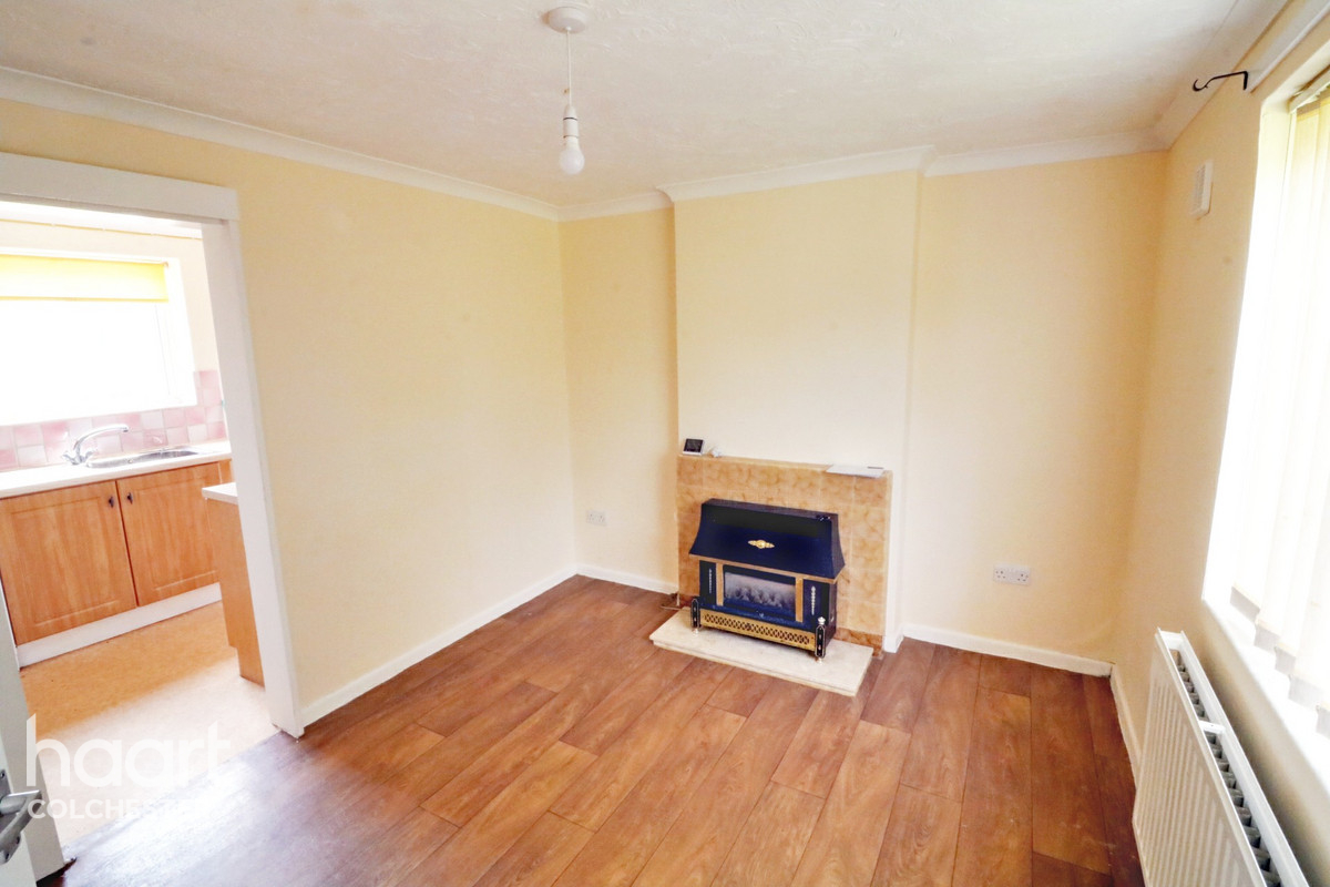3 bedroom Semidetached house Winstree Road, Colchester £350,000
