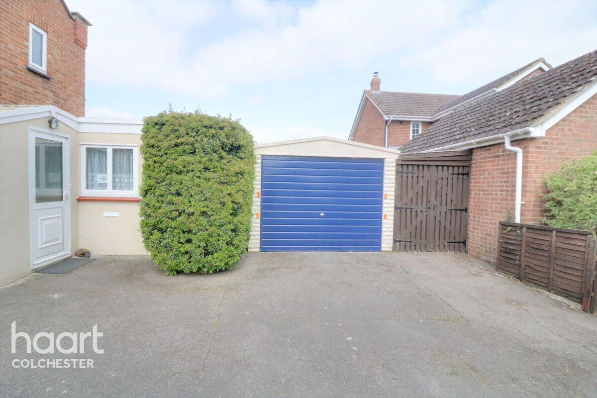 3 bedroom Semidetached house Lower Green, Colchester £425,000 haart