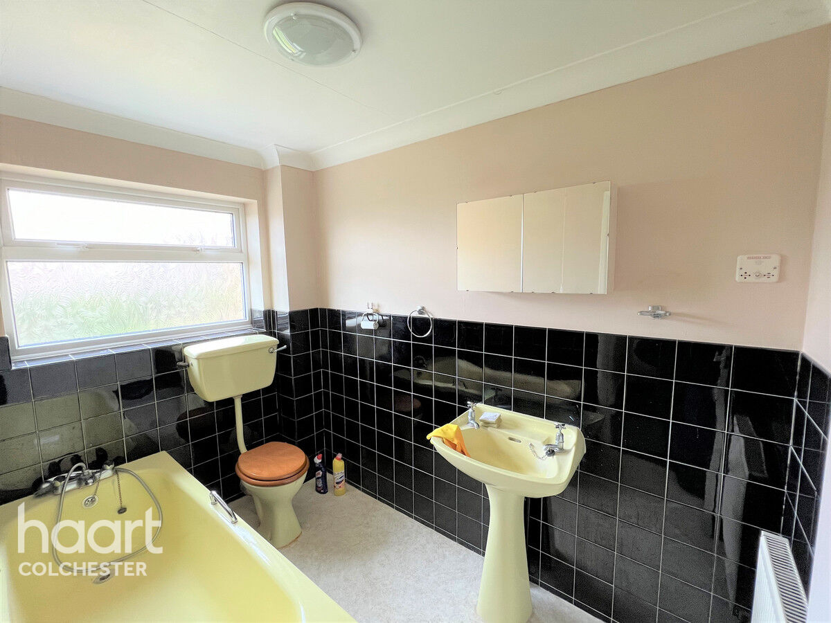 3 bedroom Semidetached house Mill Road, Colchester £300,000 haart