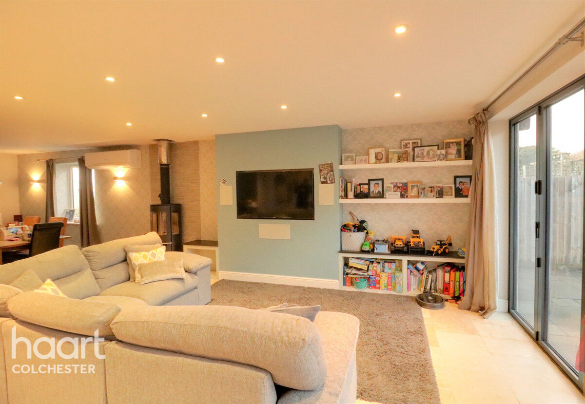 5 bedroom Chalet Colchester Road, Colchester £700,000 haart