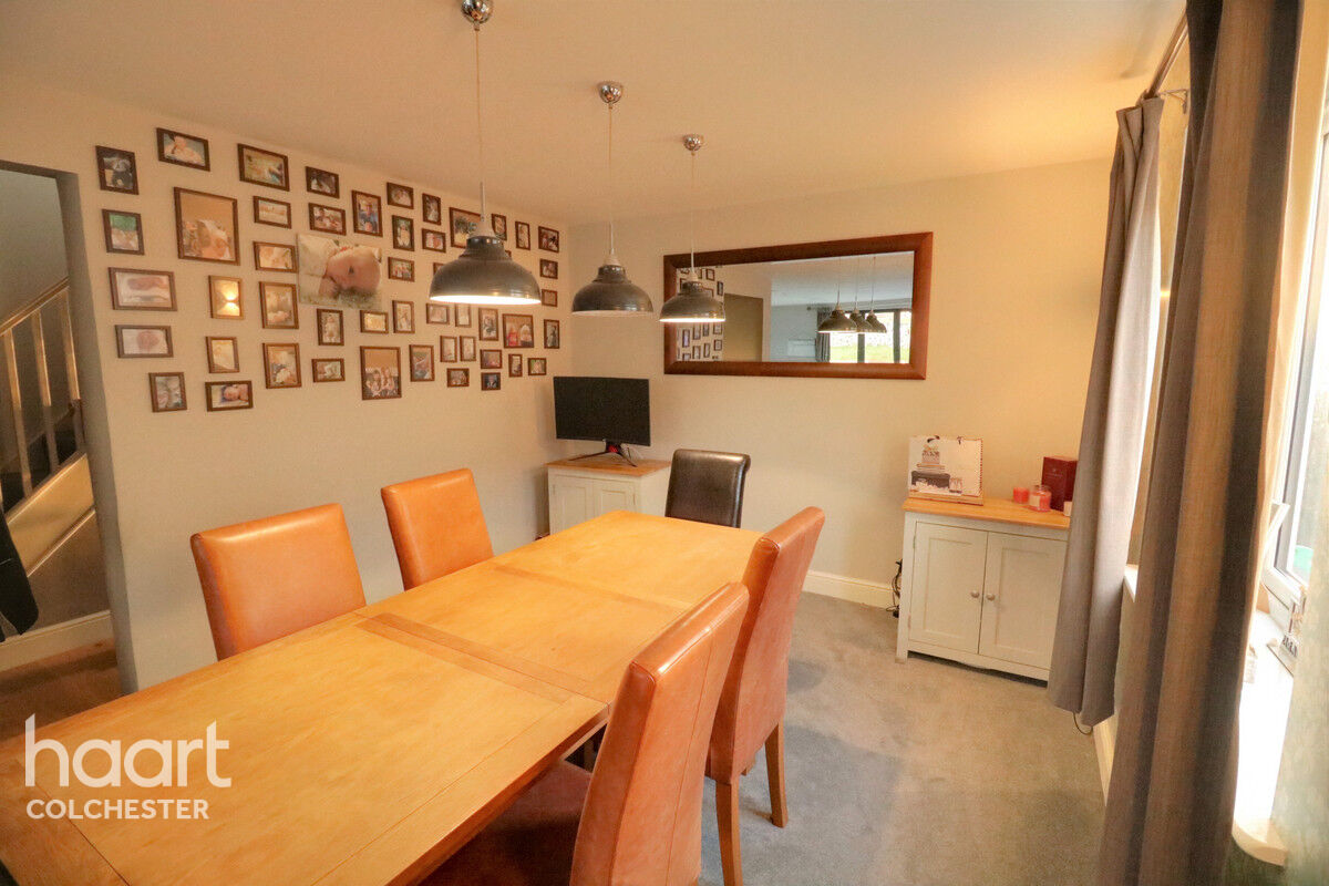 5 bedroom Chalet Colchester Road, Colchester £700,000 haart