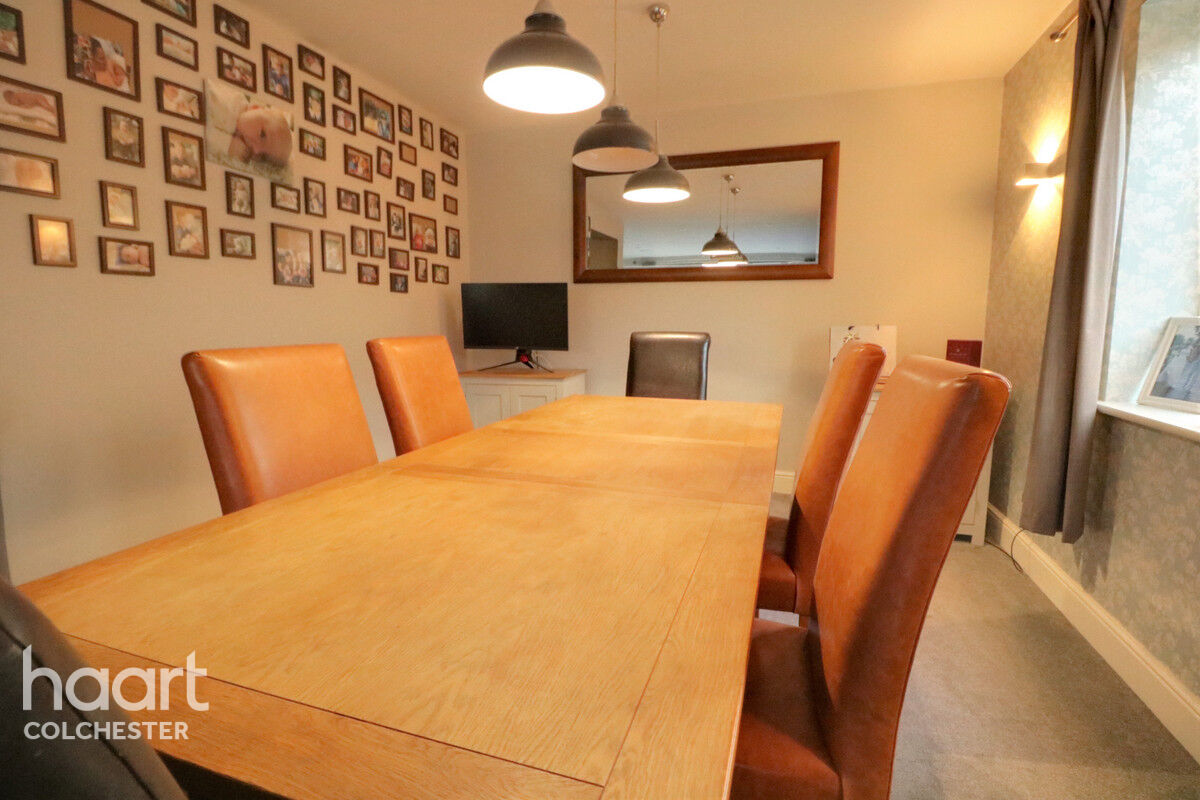 5 bedroom Chalet Colchester Road, Colchester £700,000 haart