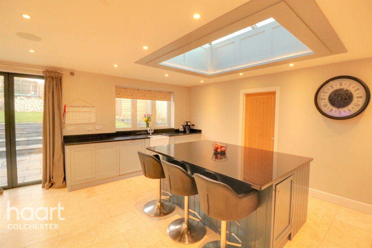 5 bedroom Chalet Colchester Road, Colchester £700,000 haart