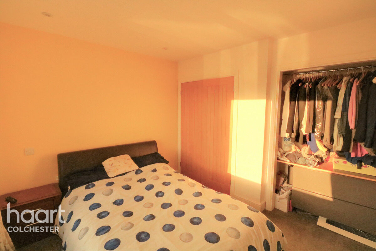 5 bedroom Chalet Colchester Road, Colchester £700,000 haart